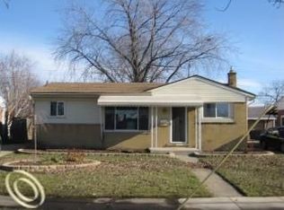 16135 McCann St, Southgate, MI 48195