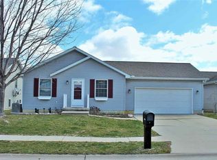 1813 12th St, Silvis, IL 61282