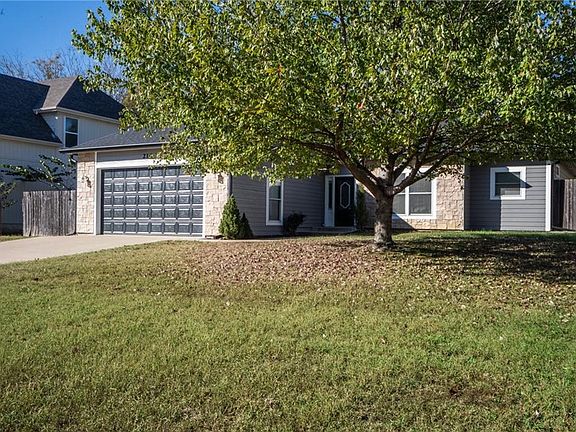 2nd image of 214 Hillside Dr