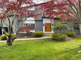 7 Spruce Rd, North Caldwell, NJ 07006