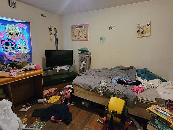 5th image of 2306 Longley Ave