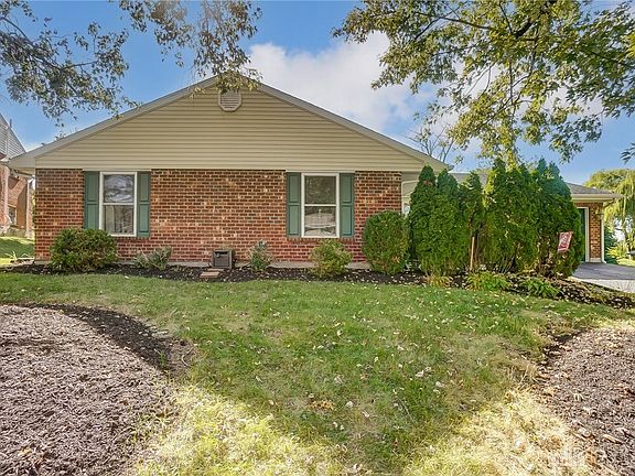 3rd image of 5907 Verdi Dr