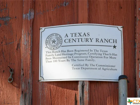 366 McDade Rd, Mc Dade, TX 78650