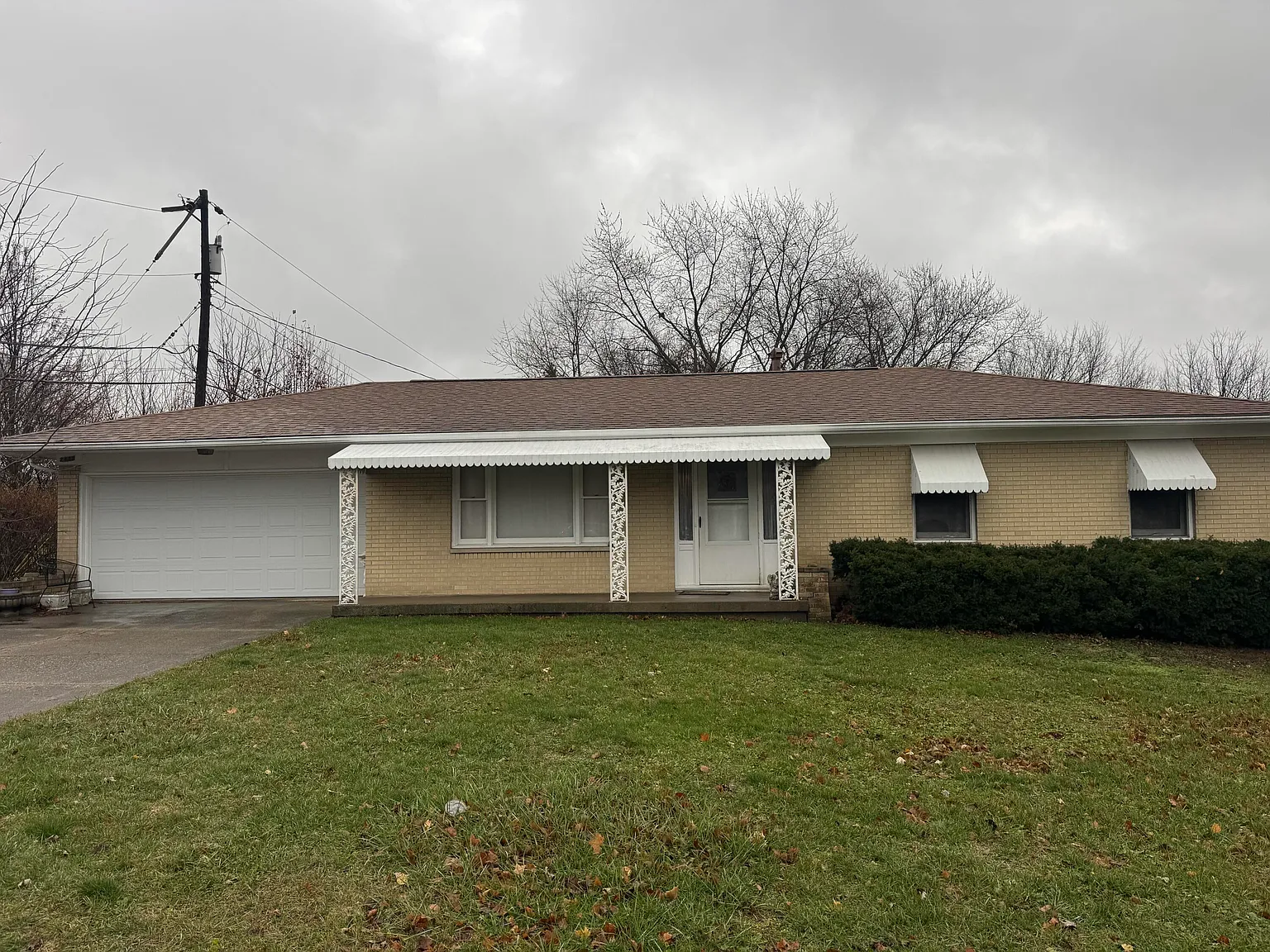 2448 Derr Rd photo 1