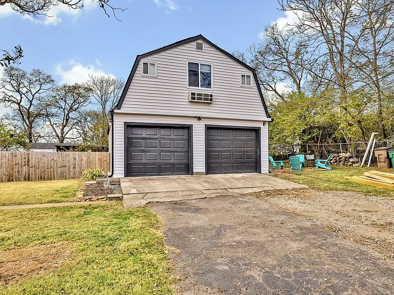 335 Dupont Ave — Photo 50