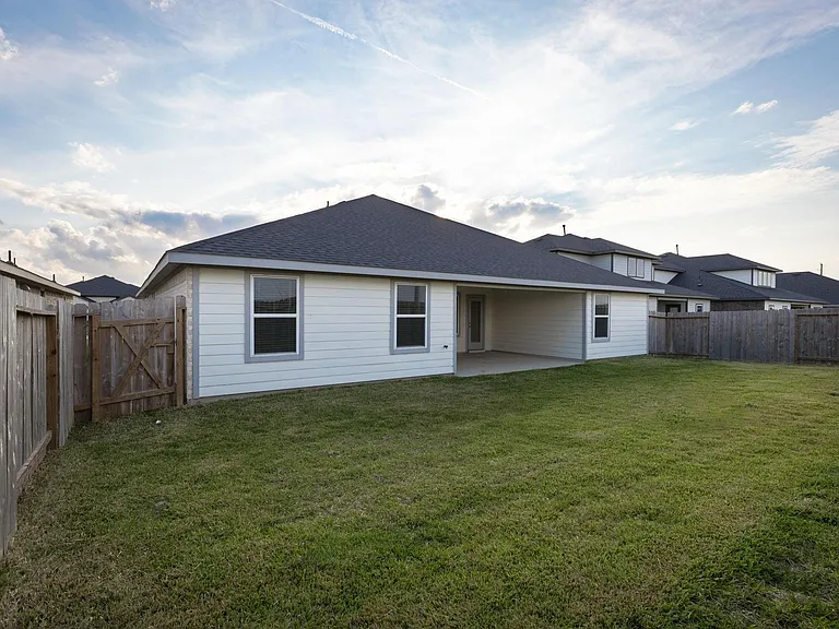 31514 Avebury Lake Ln — Photo 42