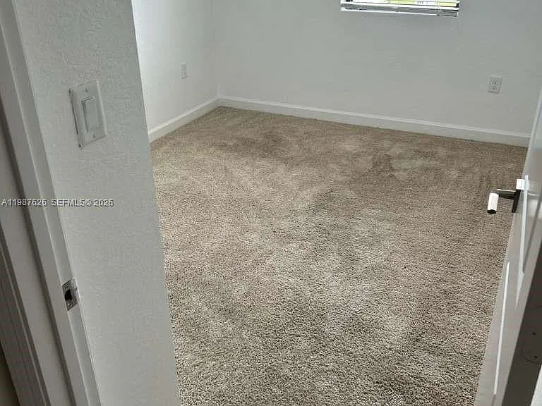 624 SW 12th St — Photo 7