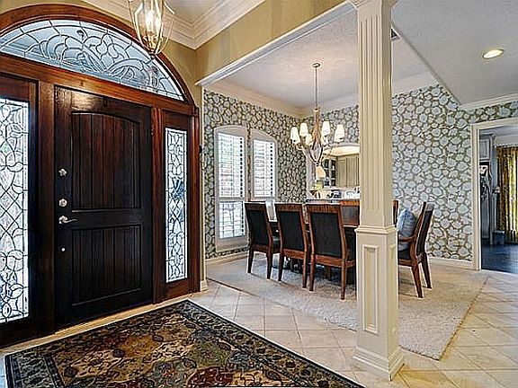 5th image of 5906 Bay Cove Dr