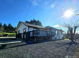 2914 Columbia Heights Rd, Longview, WA 98632