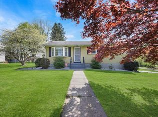 5 Whistle Post Ct, Washingtonville, NY 10992
