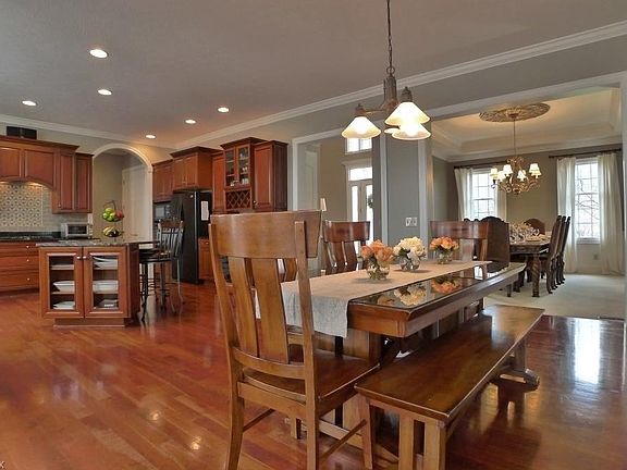 5th image of 7429 Worlington Dr