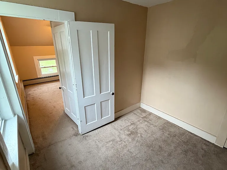61 Vernon Ave #4 — Photo 22