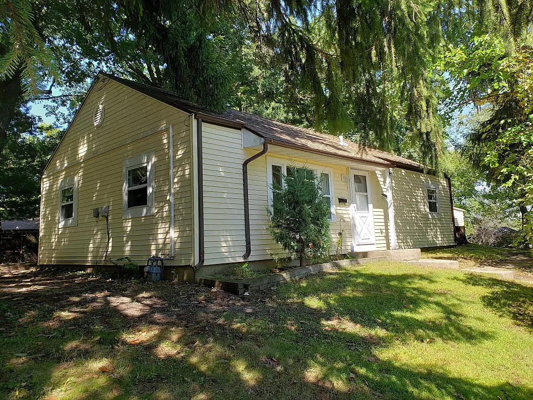 616 Morningside Ave photo 1