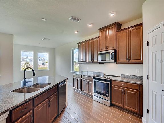 4th image of 33115 Frogs Leap Ln #3219