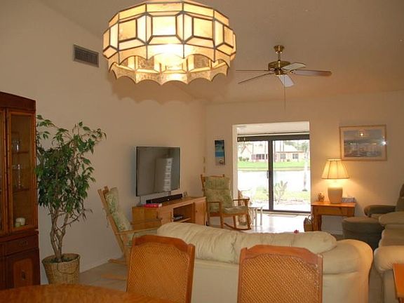 5th image of 448 Pine Glen Lane #E