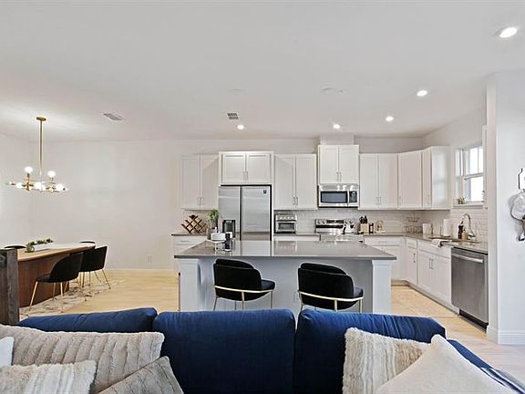 5th image of 14019 Centerline Dr