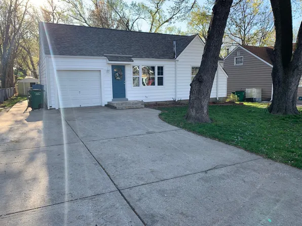 4921 Canterbury St, Mission, KS 66205