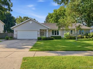708 E Coady Dr, Minooka, IL 60447