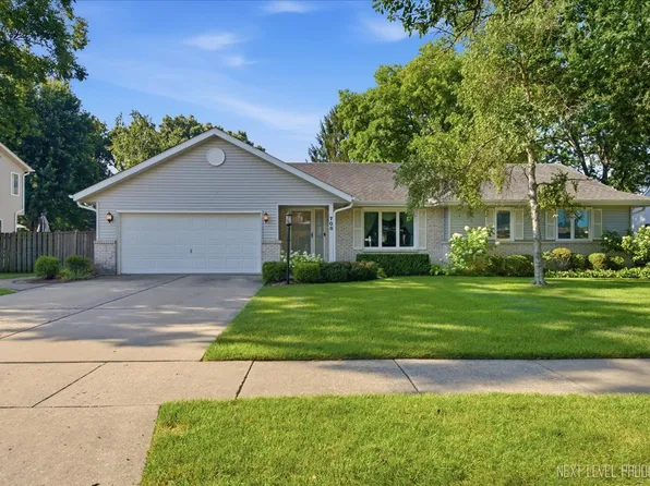 708 E Coady Dr, Minooka, IL 60447