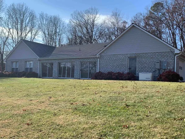 6387 Hazelwood Dr, Dublin, VA 24084