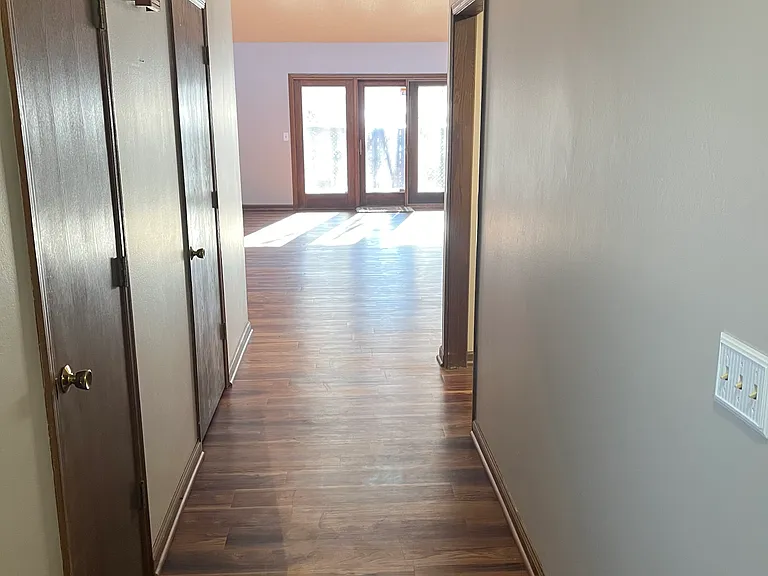 2135-2137 Versailles Village Pl — Photo 14