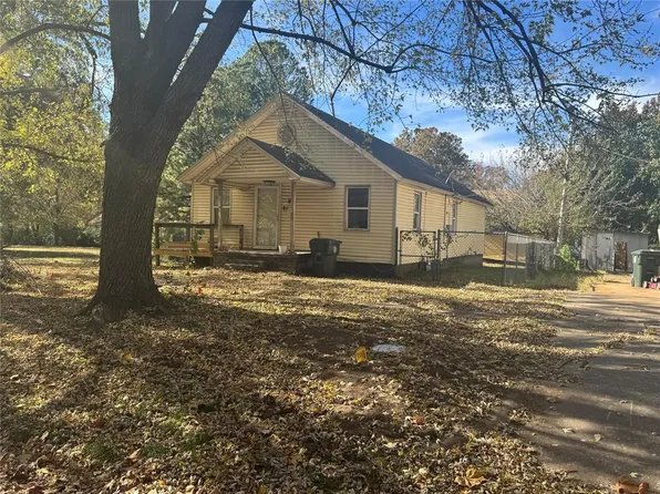 319 S 8th St, Muskogee, OK 74401