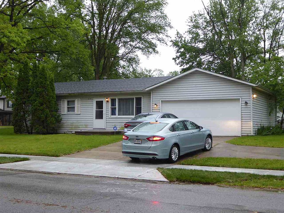 1st image of 829 Clemens Dr