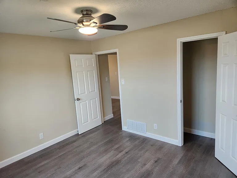 815 Sun Valley Dr — Photo 5