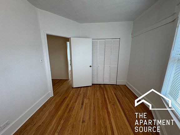 5th image of 5438 W Potomac Ave #2W