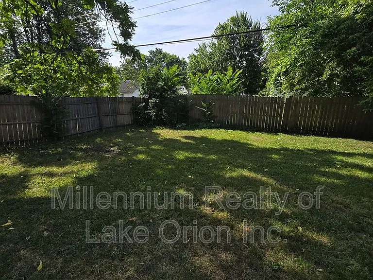 614 E Tennyson Ave — Photo 35