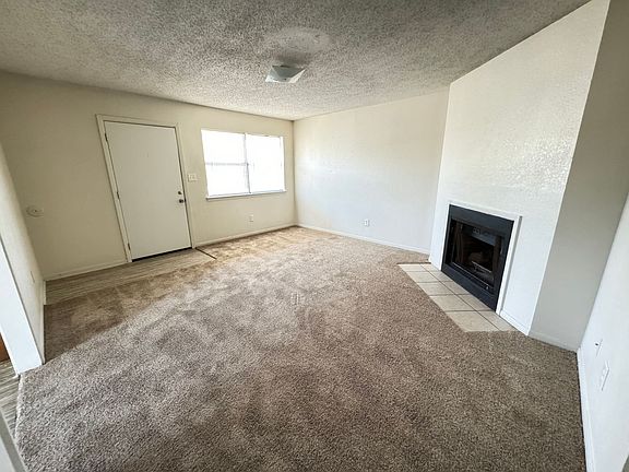 2nd image of 1905 Cedarhill Dr APT 4