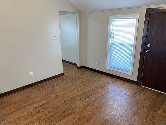 5th image of 1800 E Main St #2