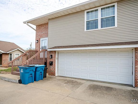 2nd image of 1345 Poplar St #2A