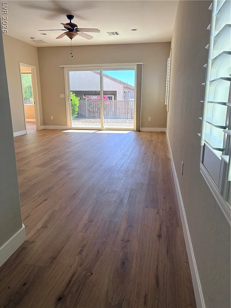 2 bed, 2.0 bath, 1142 sqft, $1,942 — Photo 4