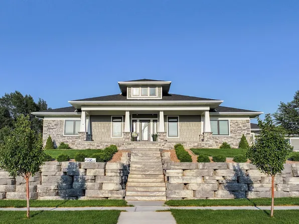 4105 10th Avenue Pl, Kearney, NE 68845