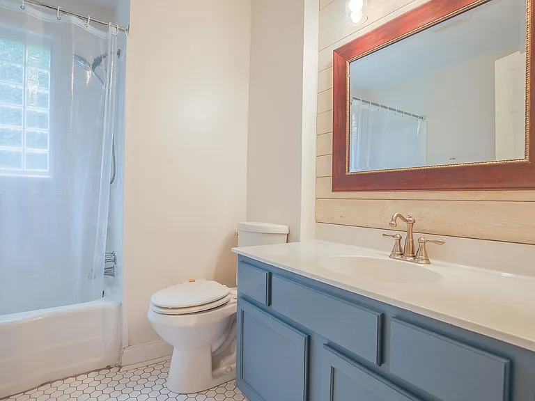 82 Pleasantdale Cir — Photo 20