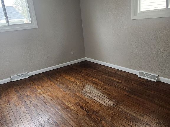 5th image of 4525 24th Ave