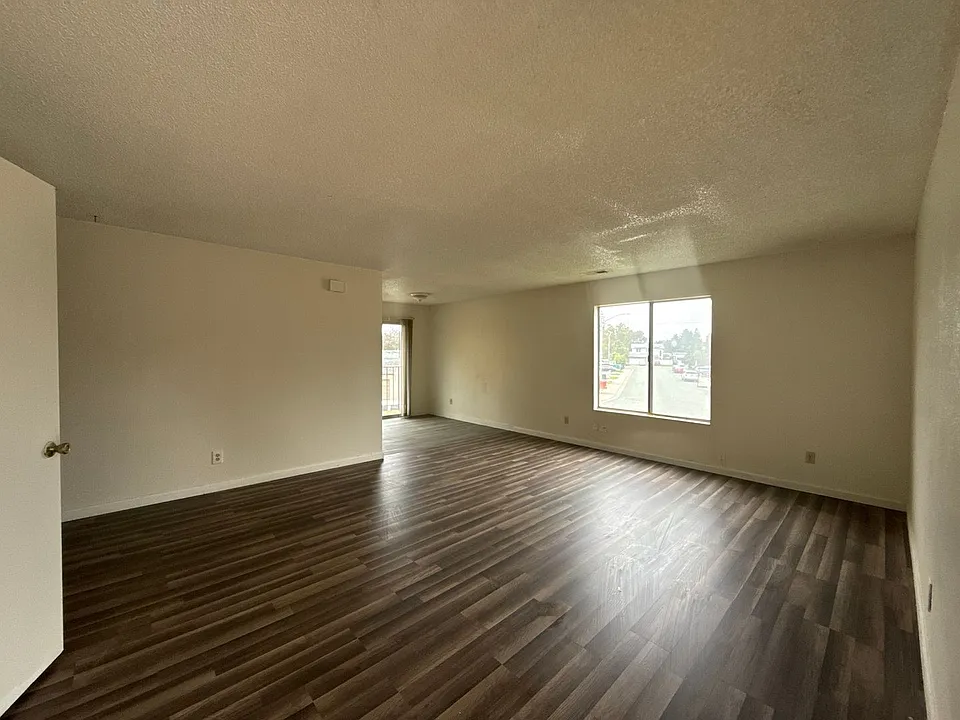9005 Stacey Ct
