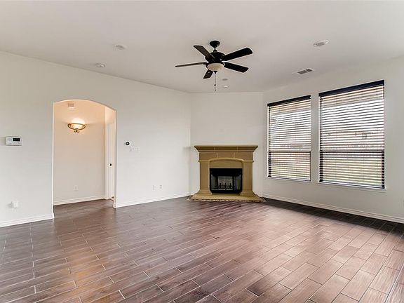 5th image of 665 Plum Dr