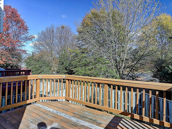 5th image of 6109 Jenlar Dr