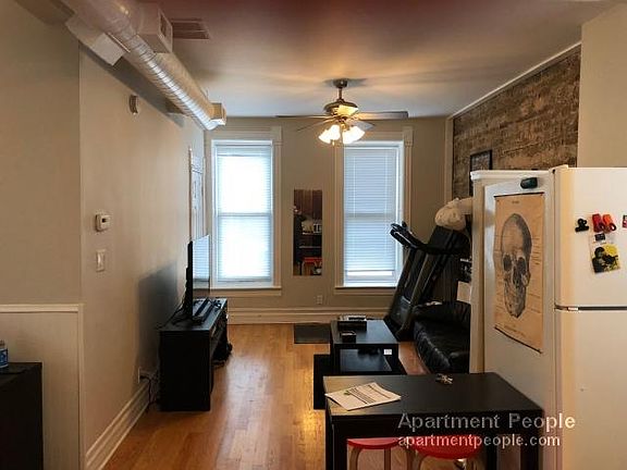 3rd image of 1517 W Cortez St APT 2F