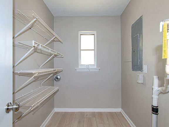 5th image of 511 Pinehill Rd