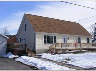 107 S Lemen St, Fenton, MI 48430
