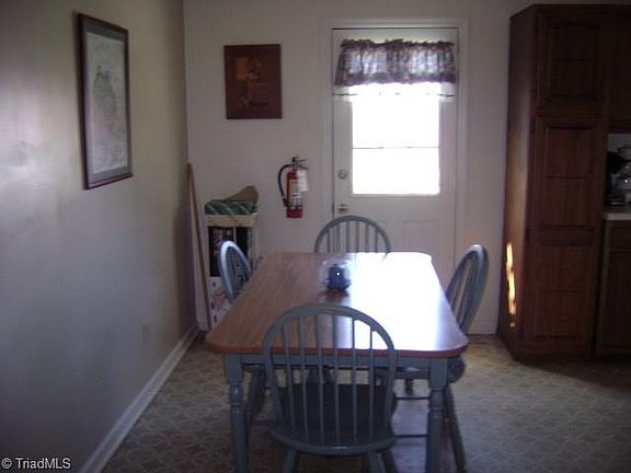5th image of 4535 Zachary St