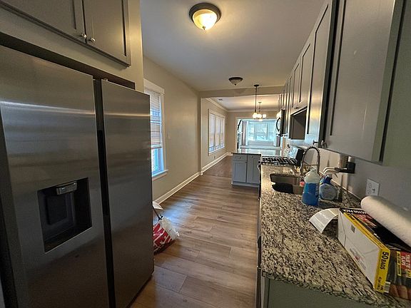 3rd image of 6117 N Meade Ave