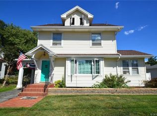 160 Thomas Ave, Rochester, NY 14617