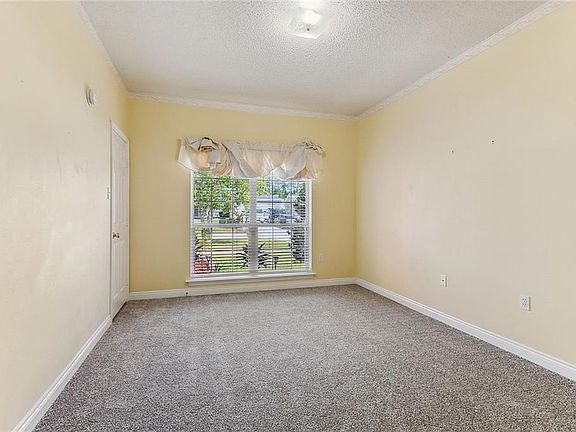 4th image of 6425 Lauren Dr