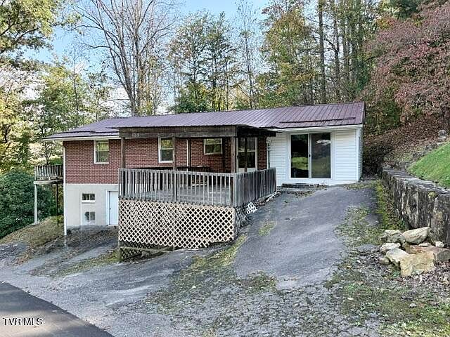 1st image of 135 Gardner Hollow Rd