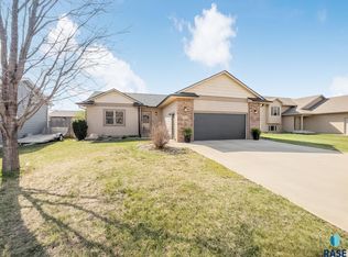 1605 S Mary Beth Ave, Sioux Falls, SD 57106