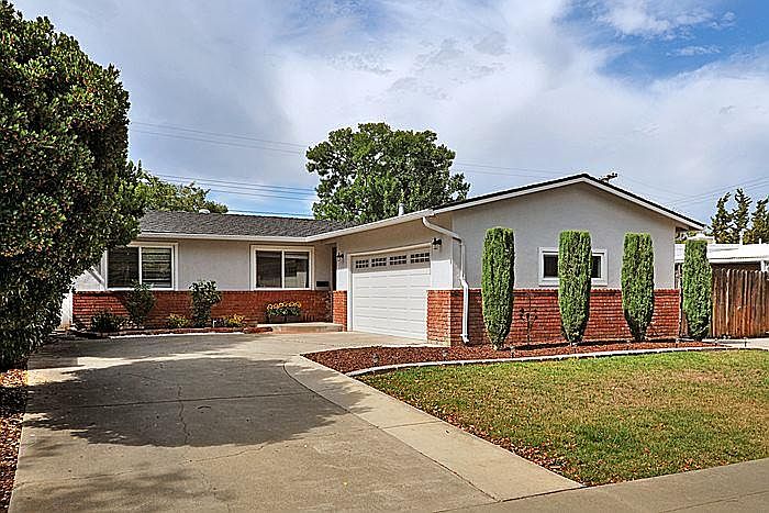 1st image of 2315 Venndale Ave